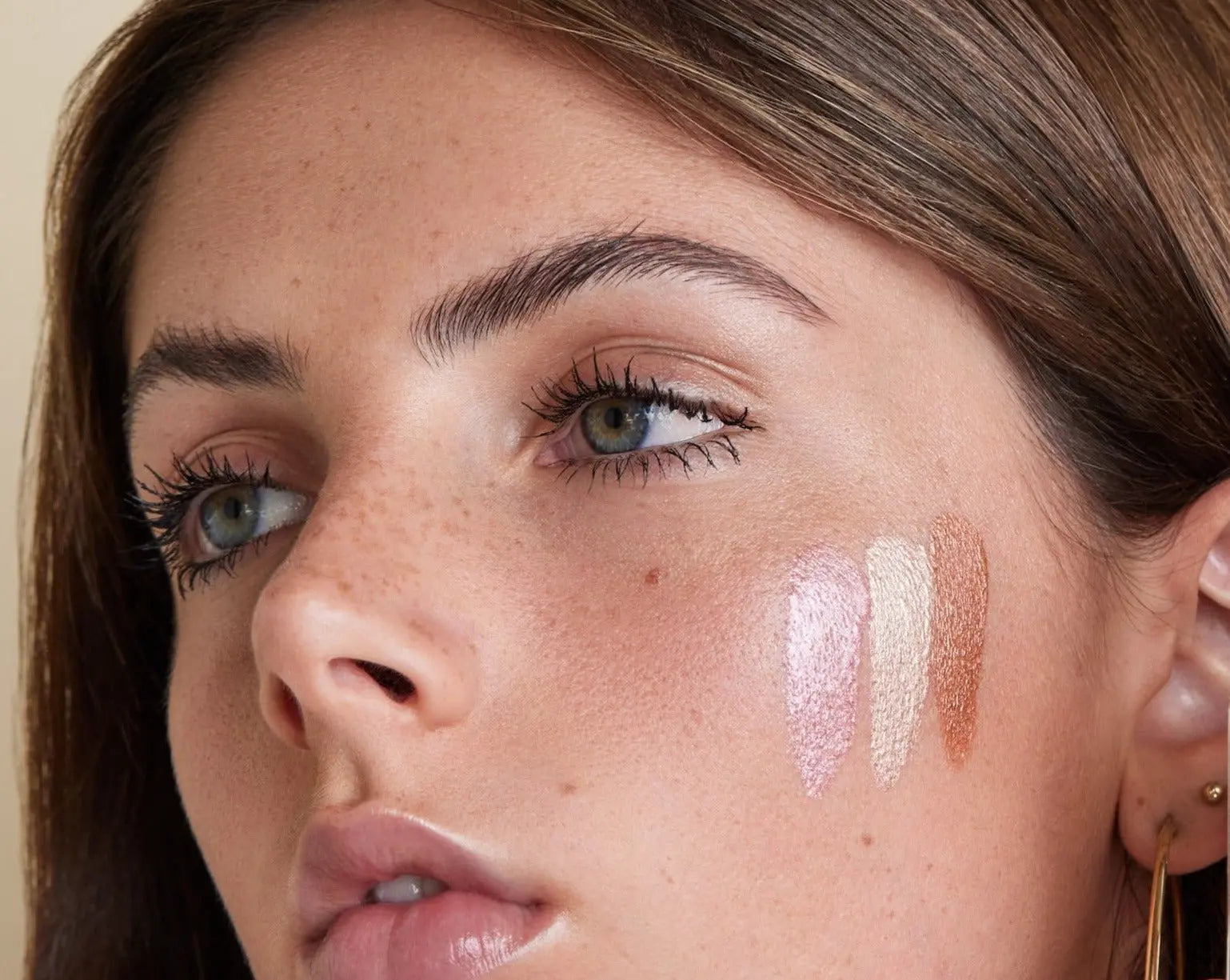Basics by B Liquid Glow Drops – Radiant Highlighting Drops with Wand Applicator, Marbella • Tulum • Miami Shades for Effortless Glow